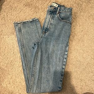 Abercrombie &Fitch jeans size 23 000R